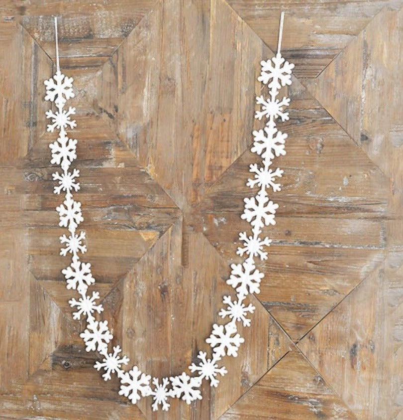 141 Snowflake Garland 72"