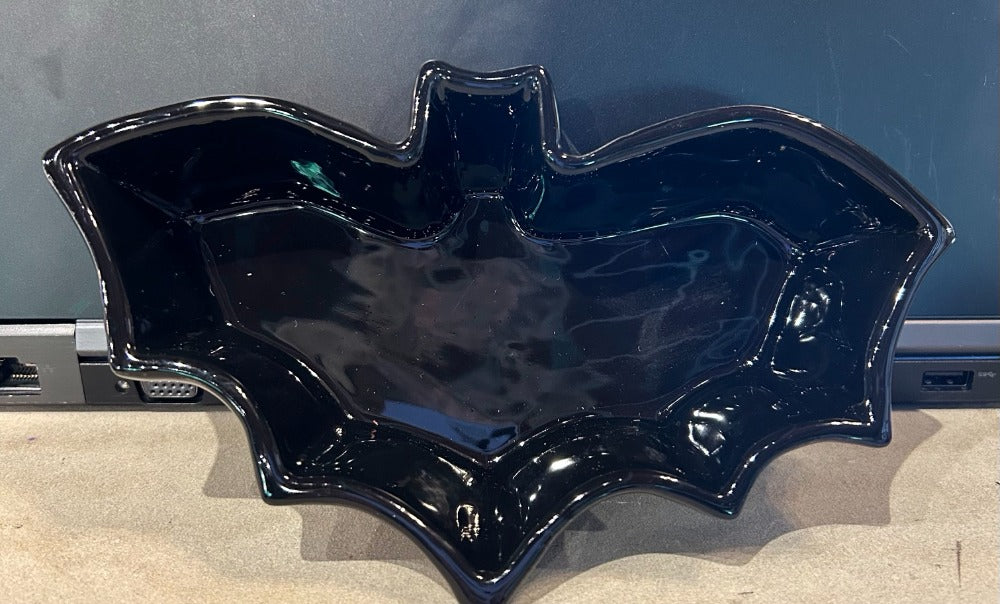 182 Bat Treat Dish