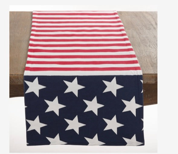 174. Star Runner and Napkin Set