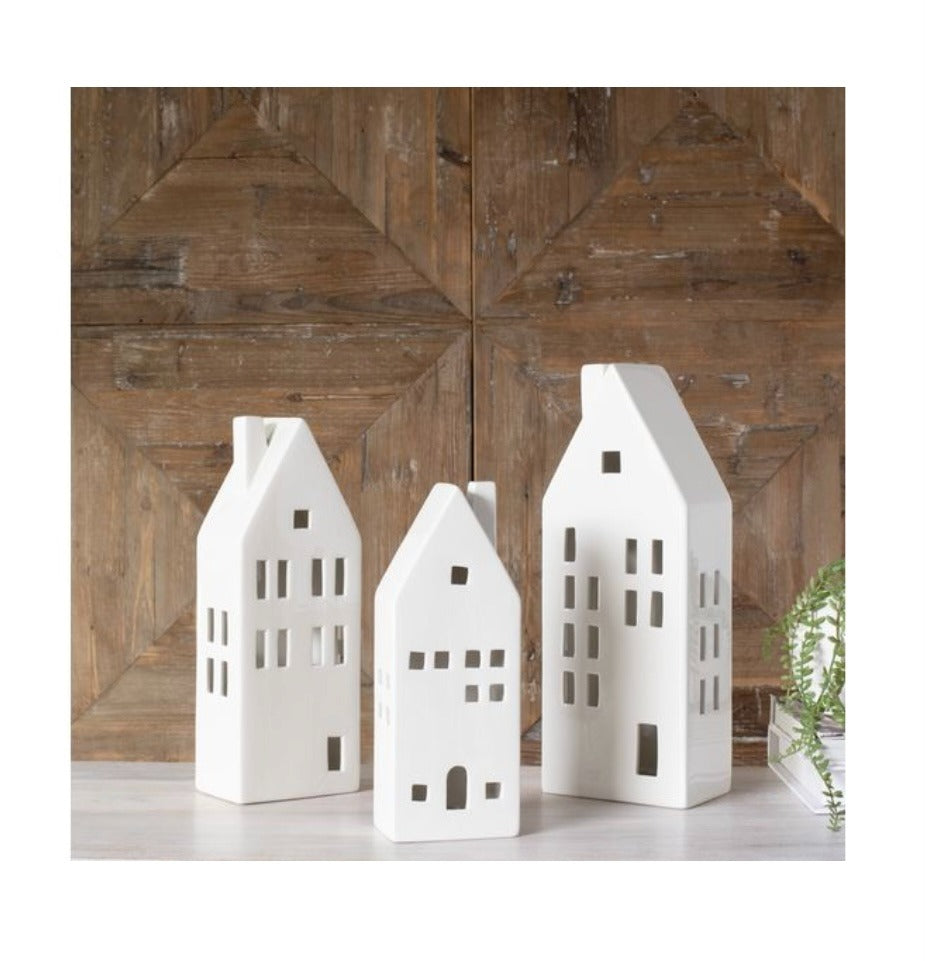 141. Ceramic House Lg