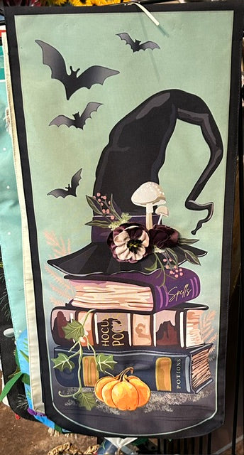 232  Hocus Pocus Garden Flag