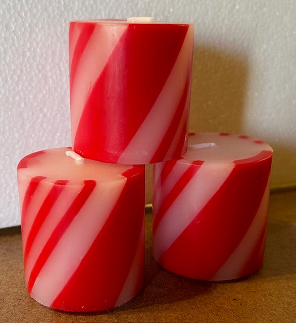 239  Peppermint Scented Votive