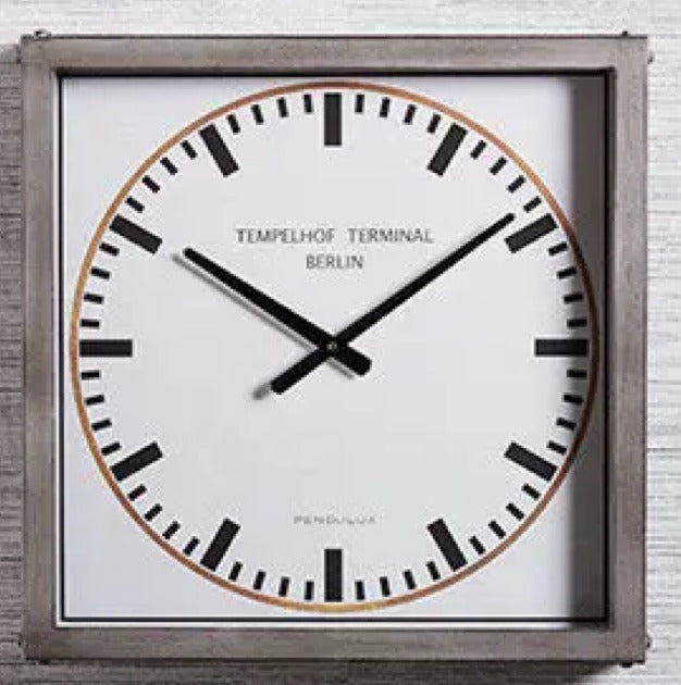 112  Tempelhof Terminal Clock Gray