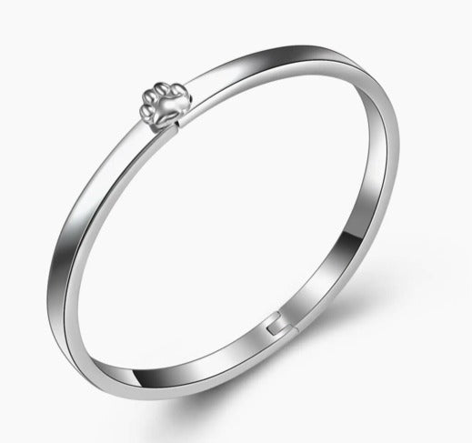 160. Cat Paw Bangle